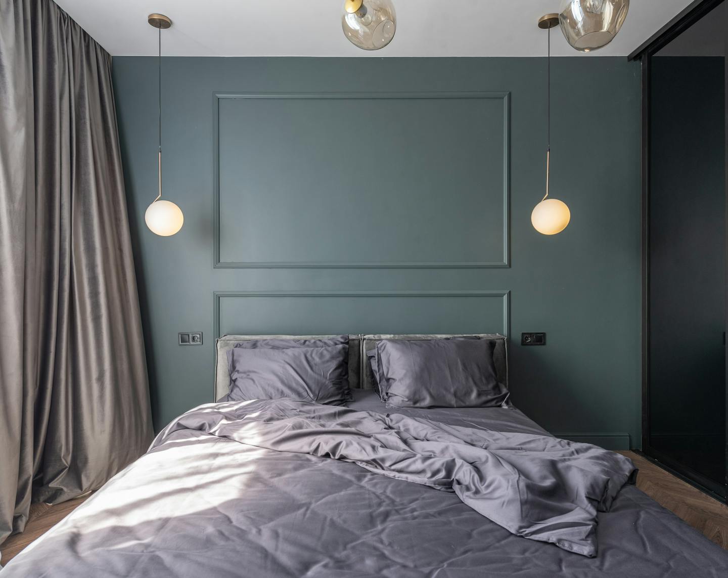 Made-to-measure fitted storage in a London home